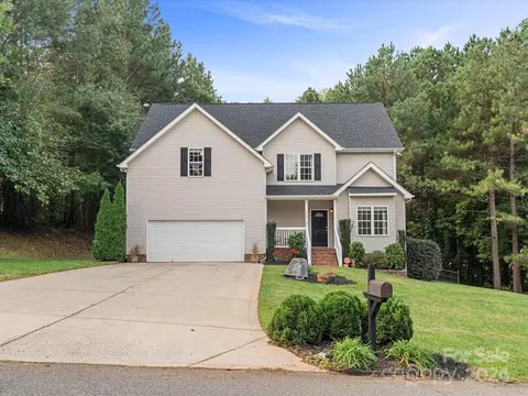 114 Gray Cliff Dr, Mooresville, NC 28117