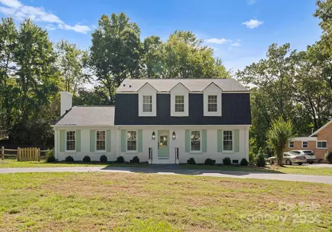 2400 Seth Thomas Rd, Charlotte, NC 28210