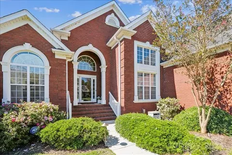 727 SW King Fredrick Ln, Concord, NC 28027