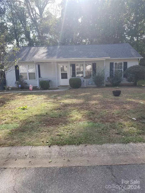 8418 Sunflower Rd, Charlotte, NC 28227