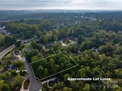 905 Tiffany Ln, Lowell, NC 29098