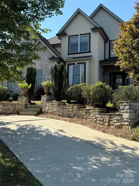 326 Hemmingway Ln, Fort Mill, SC 29708