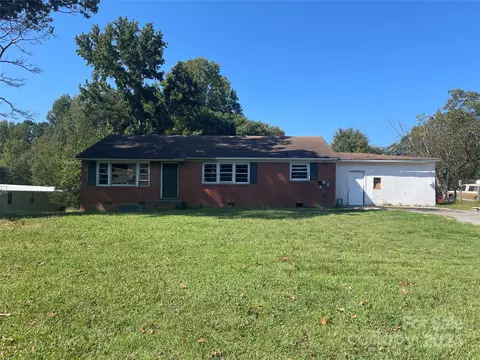 1936 Lynwood Dr, Lancaster, SC 29720