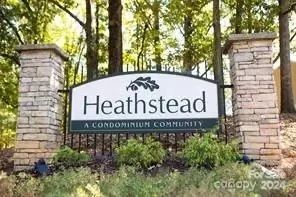 6132 Heath Ridge Ct, Charlotte, NC 28210
