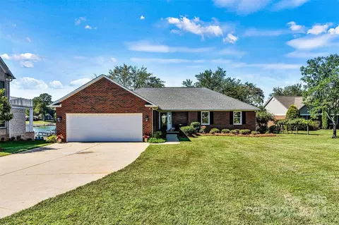 Exterior - 5089 Windward Point Ln, Denver, NC 28037 photo 1 of 10