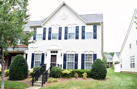 8220 Bridgegate Dr, Huntersville, NC 28078