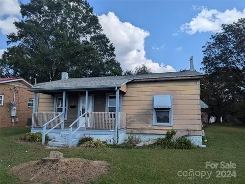301 Jc Dellinger Rd, Cherryville, NC 28021