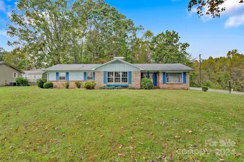 1774 Connelly Springs Rd, Lenoir, NC 28645