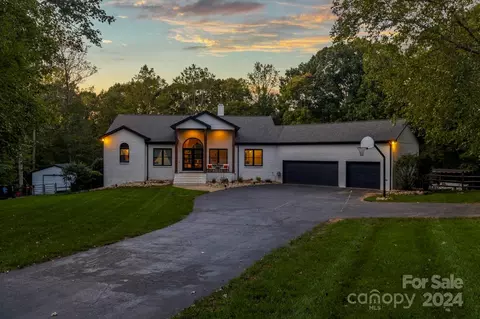 6945 Jefferson Dr, Denver, NC 28037