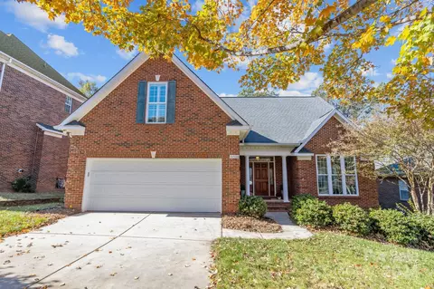 10508 Misty Ridge Ln, Charlotte, NC 28277