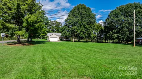 70 Moose Dr, Stony Point, NC 28678 photo 9