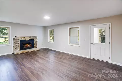 2815 Fork Creek Rd, Saluda, NC 28773 photo 8