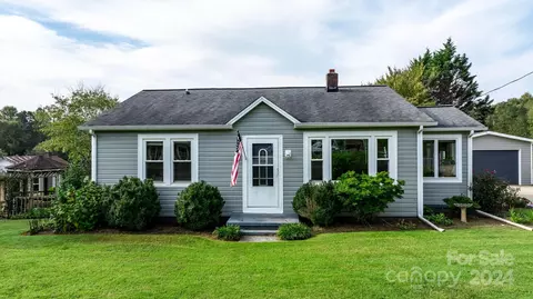 2825 21st Street Ne Ln NE, Hickory, NC 28601