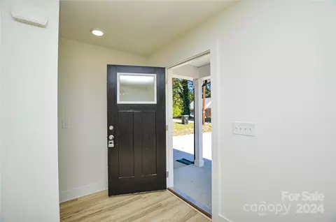 Entry Way - 330 E Torbush Dr, Salisbury, NC 28144 photo 1 of 1