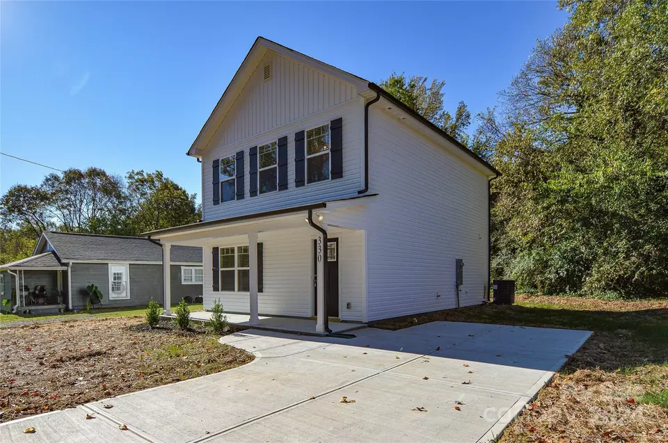 Exterior - 330 E Torbush Dr, Salisbury, NC 28144 photo 2 of 6