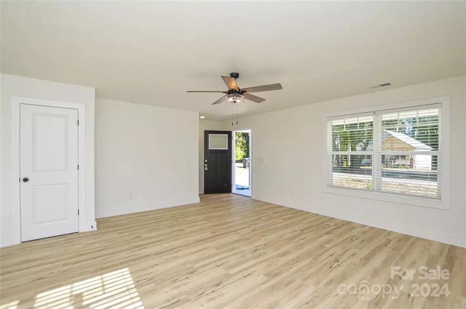 Living - 330 E Torbush Dr, Salisbury, NC 28144 photo 1 of 6