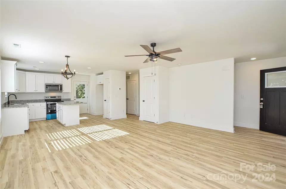 Living - 330 E Torbush Dr, Salisbury, NC 28144 photo 6 of 6