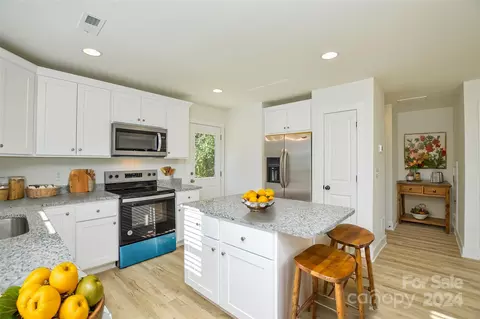 Kitchen - 330 E Torbush Dr, Salisbury, NC 28144 photo 1 of 2