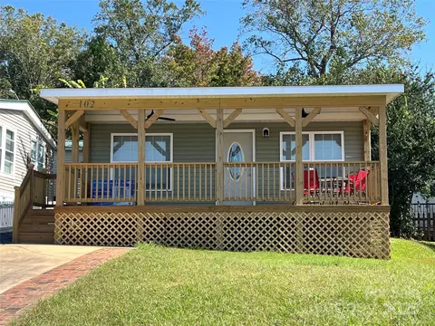102 Elm 94 St #94, New London, NC 28127