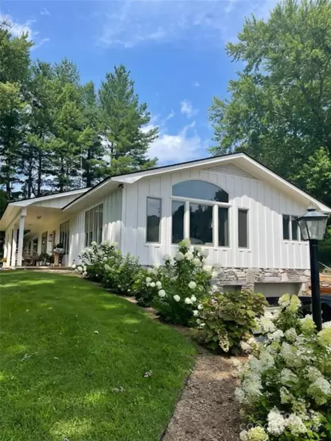 235 Cherokee Trl, Canton, NC 28716