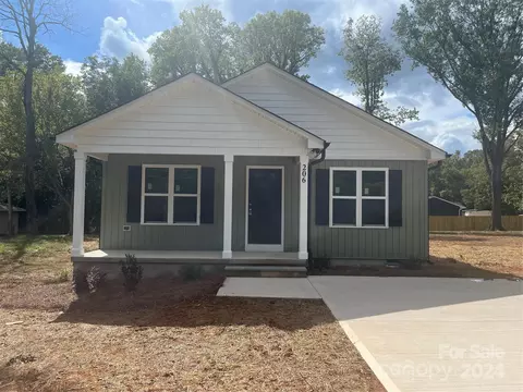 206 Andrews St, East Spencer, NC 28039