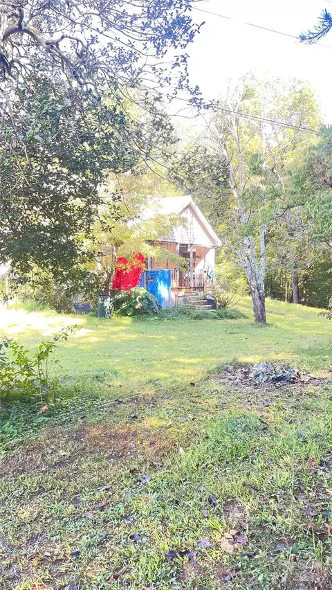 2044 Ada Williams Ln, Lenoir, NC 28645