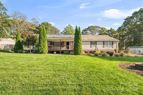 2225 Hart Rd, Charlotte, NC 28214