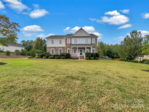 9820 Candlehill Dr, Mint Hill, NC 28227