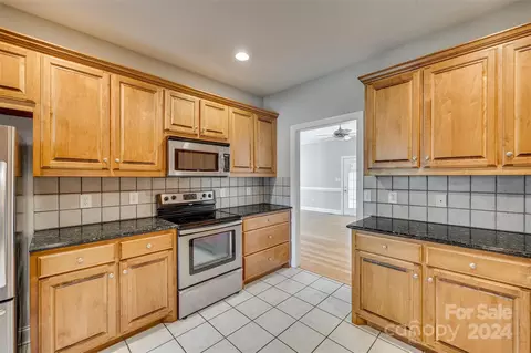 Kitchen - 1524 Old Fish Rd, Monroe, NC 28110 photo 2 of 3