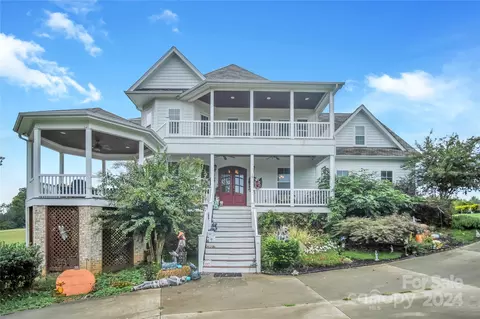 110 Muirfield Dr, Kings Mountain, NC 28086