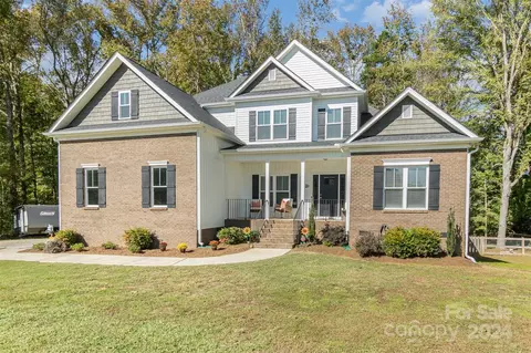 Exterior - 2918 Plum Thicket Ct, Monroe, NC 28112 photo 1 of 5