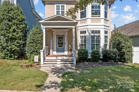 Exterior - 15862 Kiser Corner Ln, Davidson, NC 28036 photo 2 of 4