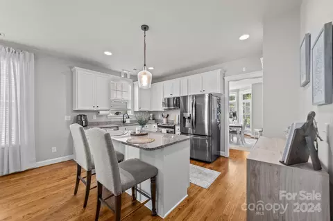 Kitchen - 15862 Kiser Corner Ln, Davidson, NC 28036 photo 2 of 5