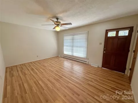 Living - 140 E Chamblee Dr, Salisbury, NC 28147 photo 1 of 3