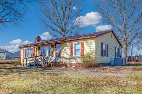 713 Faith Rd, Mooresville, NC 28115
