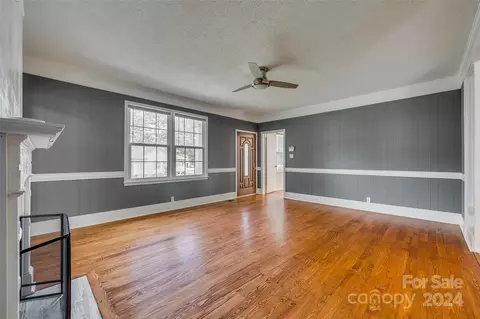 Living - 749 W Brooklyn Ave, Lancaster, SC 29720 photo 3 of 6