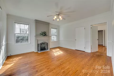 Living - 749 W Brooklyn Ave, Lancaster, SC 29720 photo 4 of 6