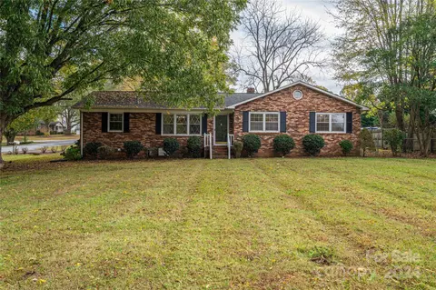 1087 Detter Rd, Lincolnton, NC 28092