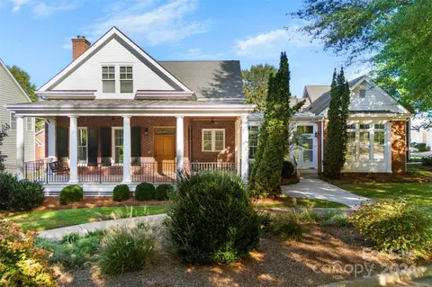 303 Poplar St, Belmont, NC 28012