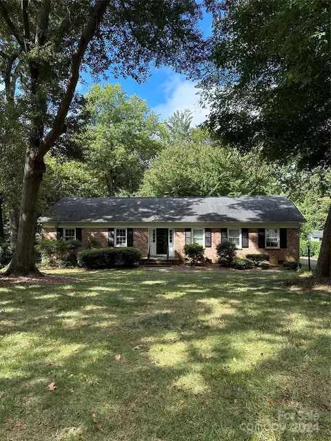 5208 Guildbrook Rd, Charlotte, NC 28226