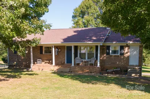 3384 Mays Chapel Cir, Newton, NC 28658