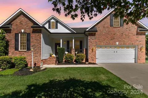 133 Donsdale Dr, Statesville, NC 28625