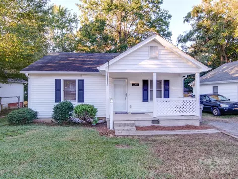 1211 Cloninger Ave, Gastonia, NC 28052
