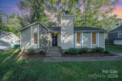 8301 Gera Emma Dr, Charlotte, NC 28215