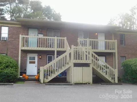 380 Corbly 11 Dr #11, Hendersonville, NC 28739