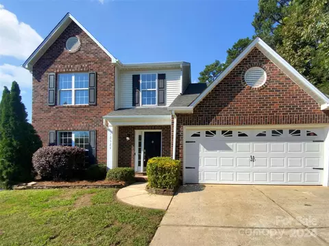 12525 Shelly Pines Dr, Charlotte, NC 28262