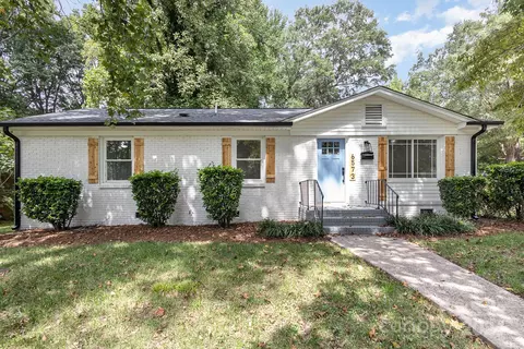 6573 Covecreek Dr, Charlotte, NC 28215