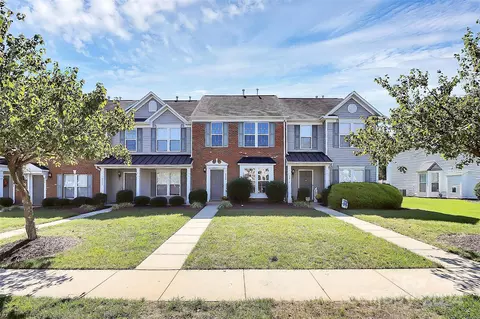 4920 Sunburst Ln, Charlotte, NC 28213