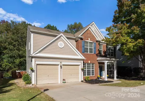 18124 Harbor Mist Rd, Cornelius, NC 28031