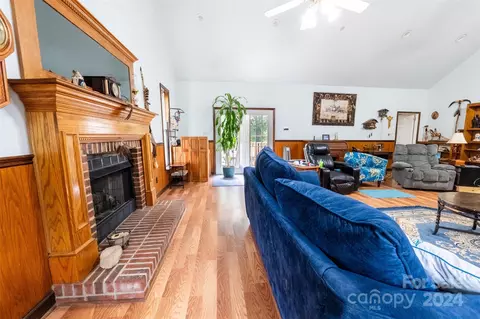 2266 Bless Ln, Lancaster, SC 29720 photo 9